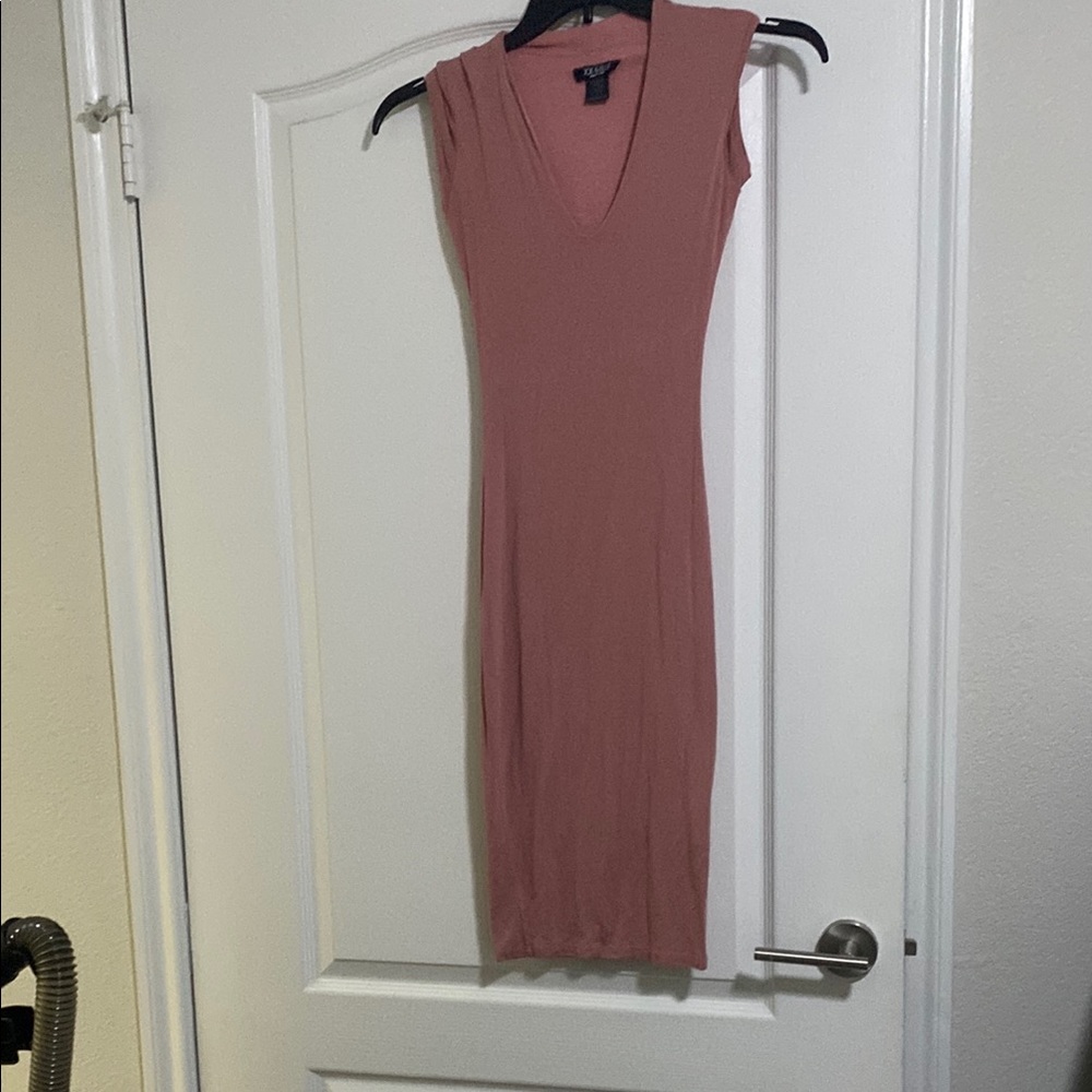 Elegant Pink Sleeveless Dress